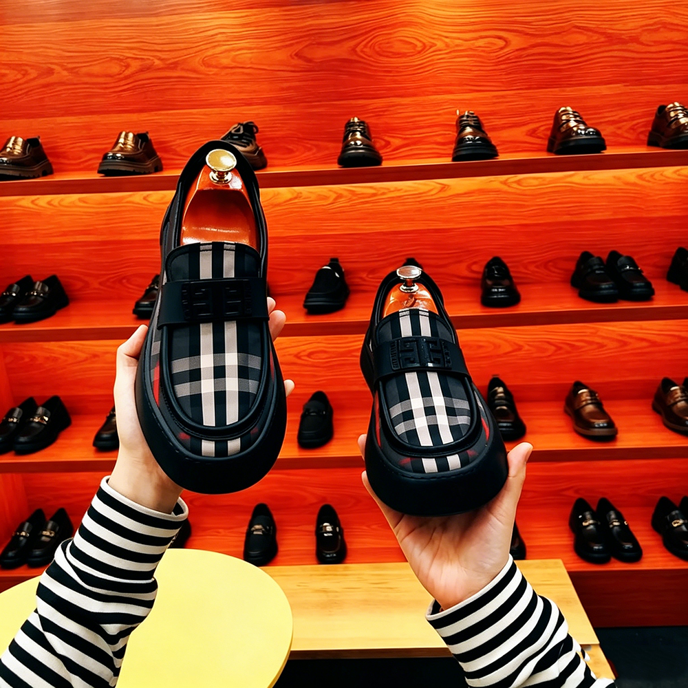 Italian luxury versatile loafers