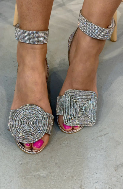 Sparkling flat sandals