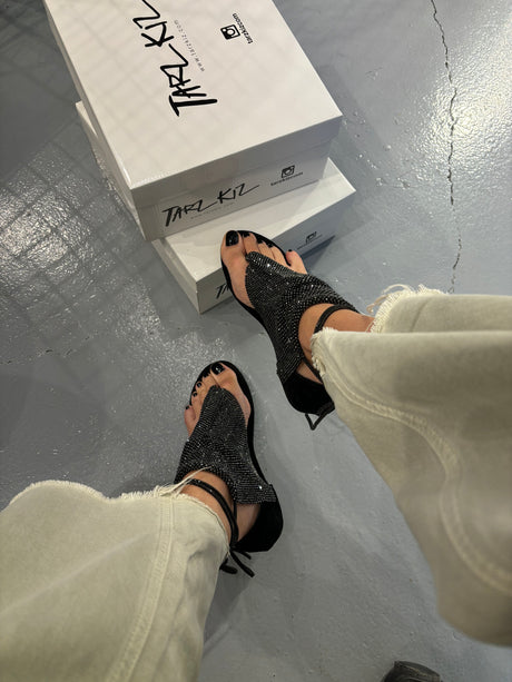 Sparkling dark sandals