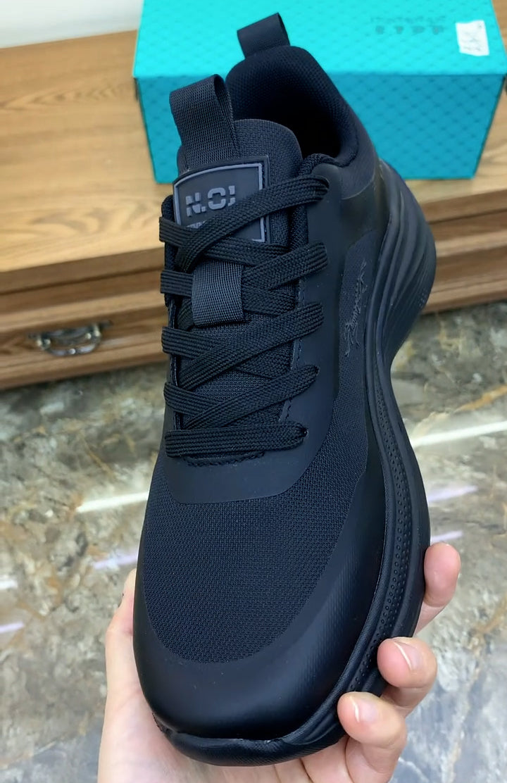 Men's all-black platform mesh casual sneakers