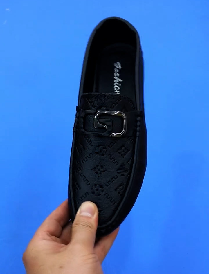 Men's embossed leather loafers