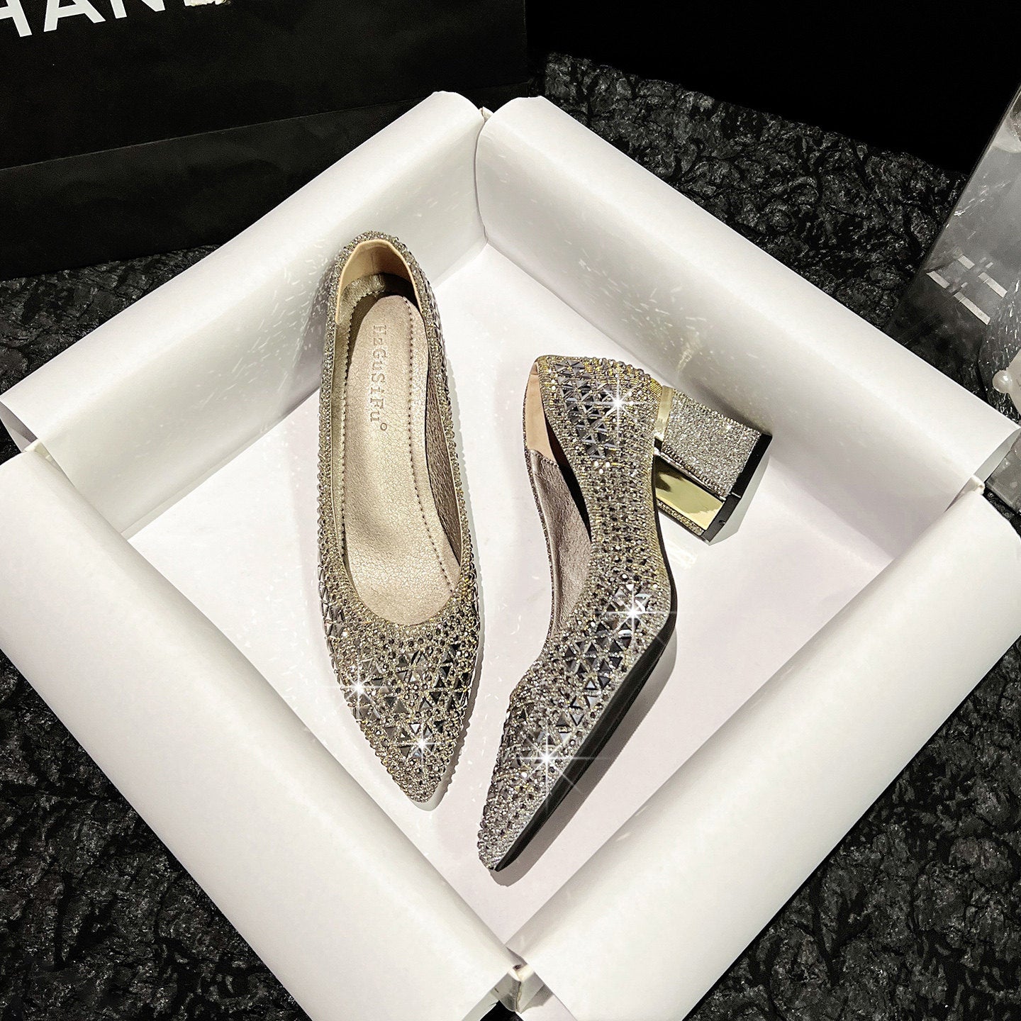 Women's sparkly rhinestone low-heeled sandals