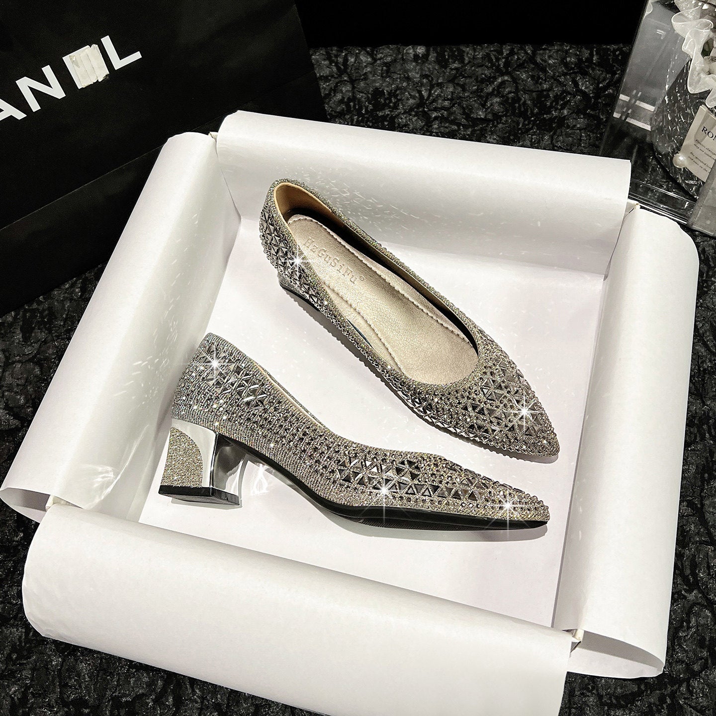 Women's sparkly rhinestone low-heeled sandals