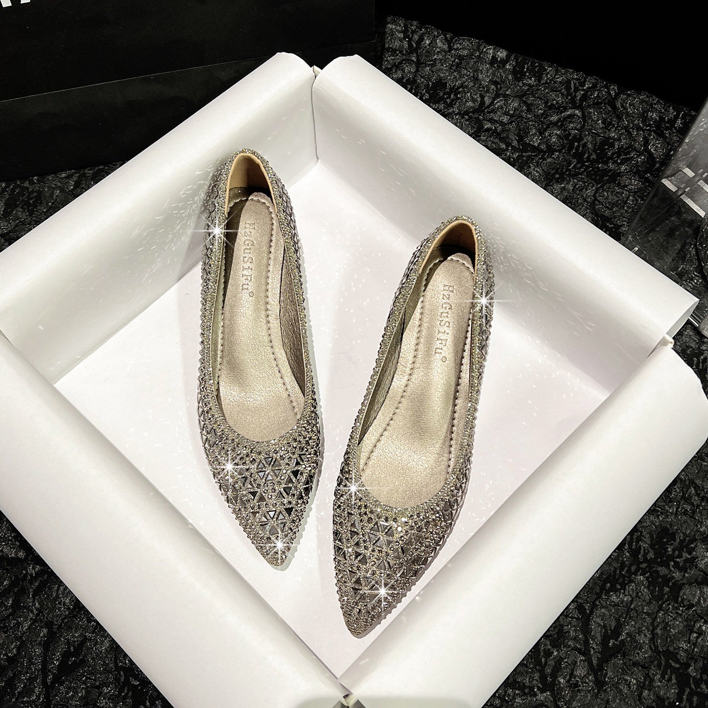 Women's sparkly rhinestone low-heeled sandals